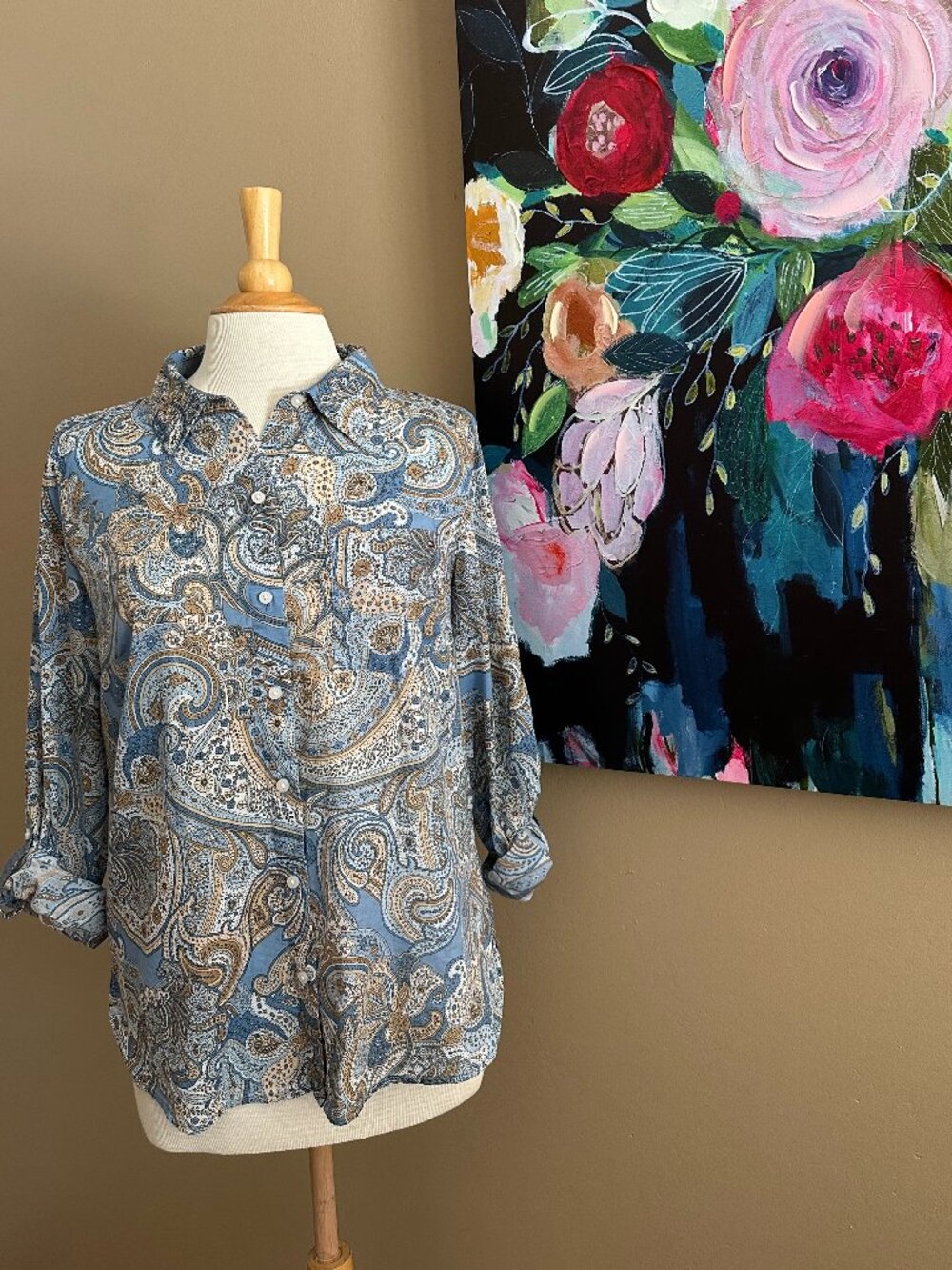 Tommy Hilfiger Paisley Button Front Medium 100% Cotton Blue/Tan Long Sleeve